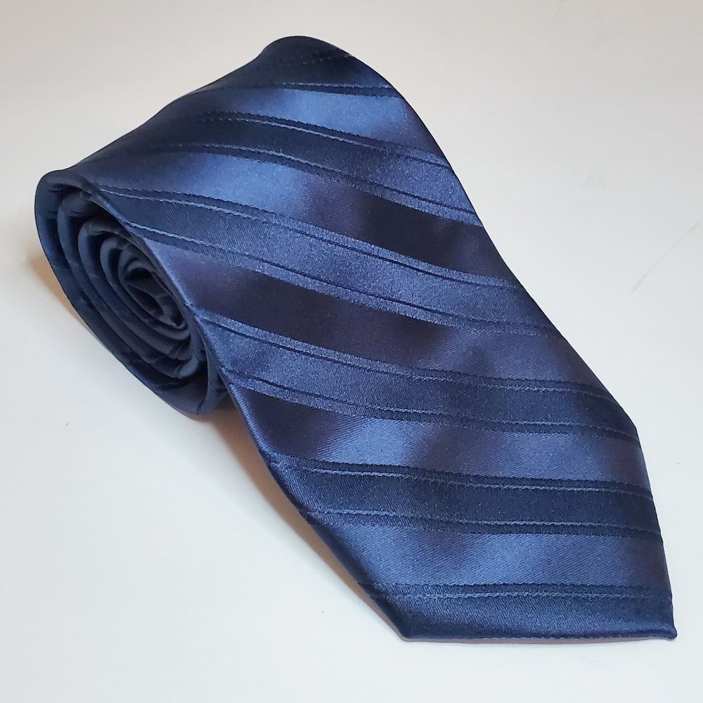 Edwards Blue Diagonal Striped Classic Neck Tie